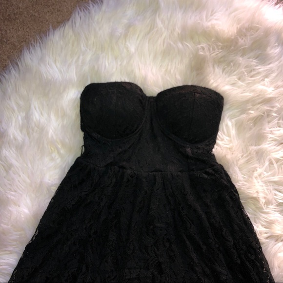 ✨Strapless Lace Dress✨ - Picture 2 of 4